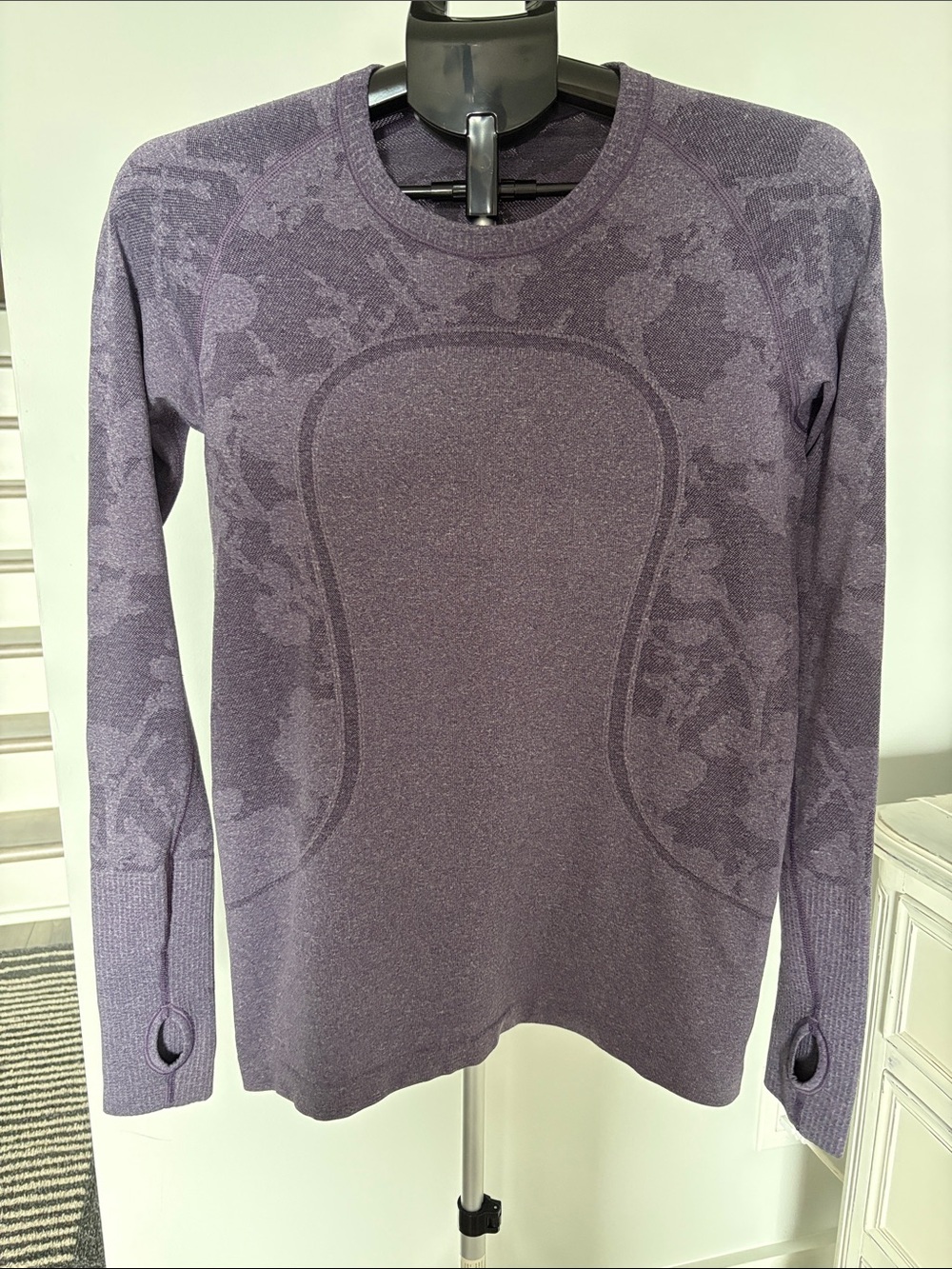 Lululemon Run: Swiftly Tech Special Edition ~ 10 ~ Concord Grape